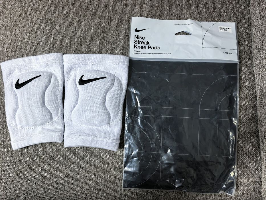 Vând genunchiere Nike Streak pentru volei, noi și 100% original e