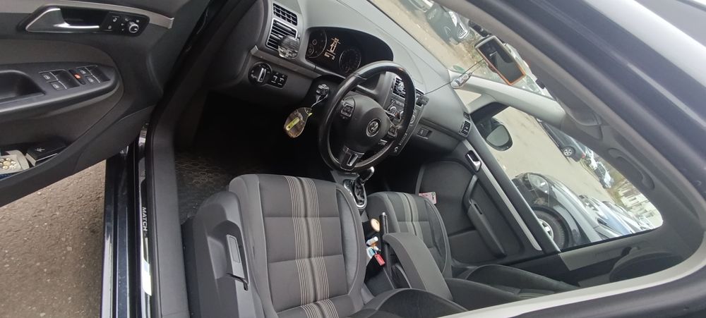 Vand VW touran sau schimb