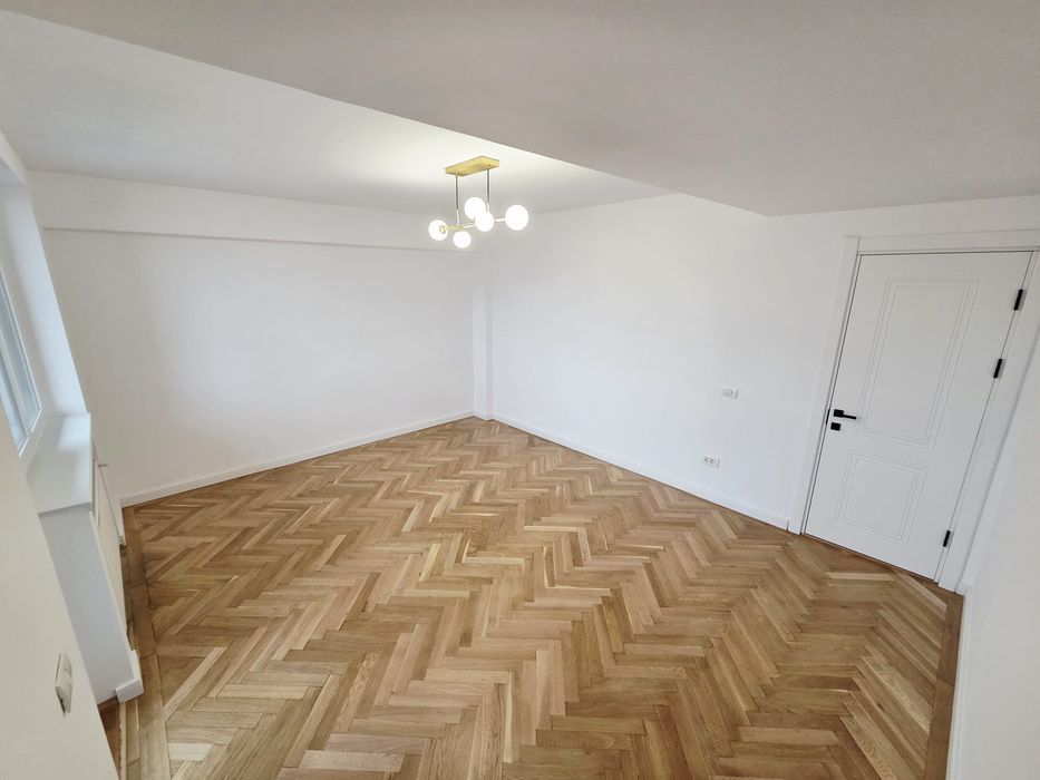 Apartament 3 Camere, Central , Universitate,Complet Renovat,