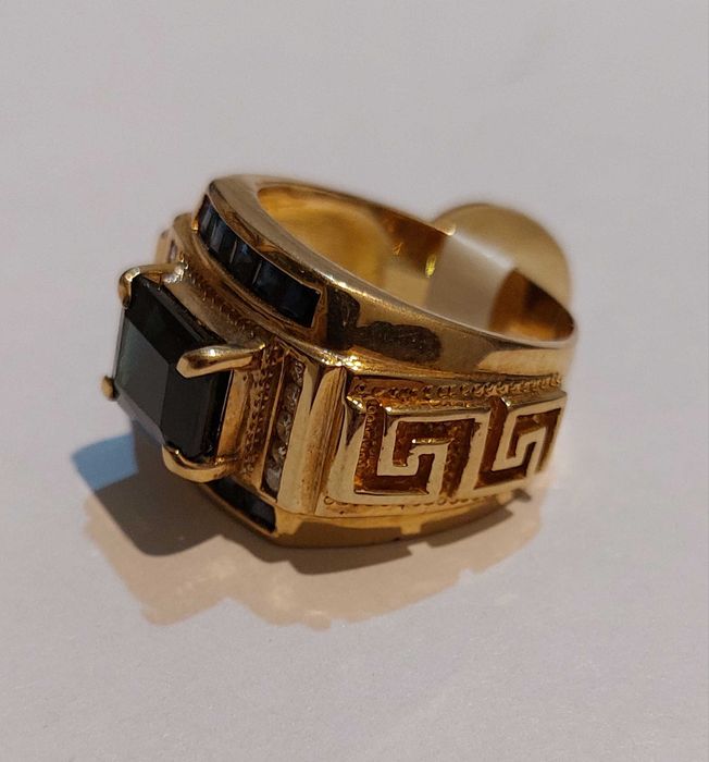 Перстень мужской золотой  кольцо