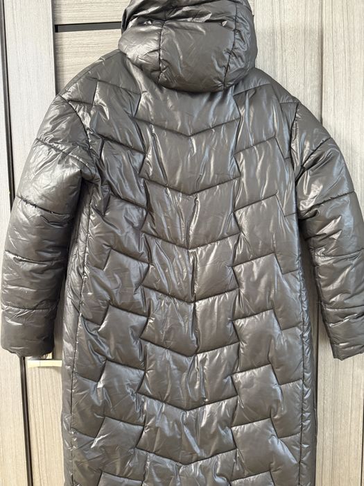 Женскую куртку,  зима