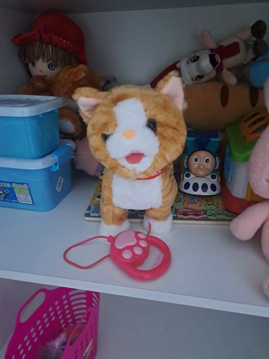 Продам игрушку котика