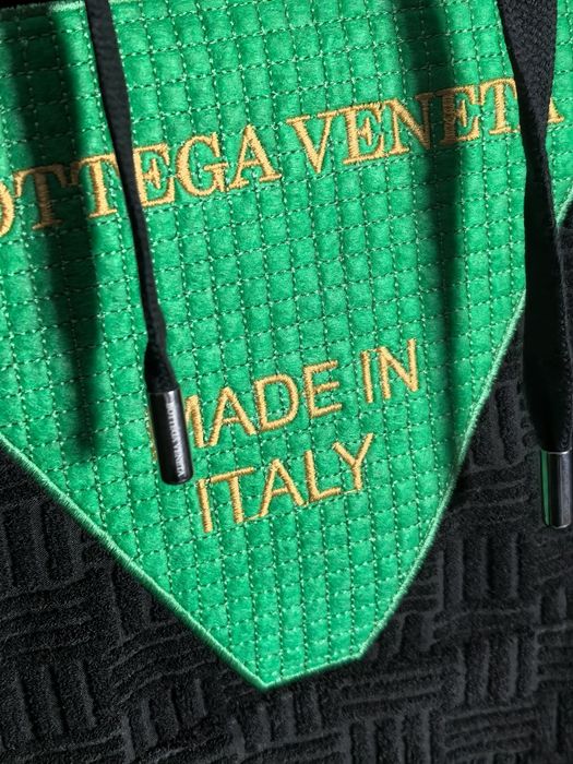 Bottega Veneta суичер