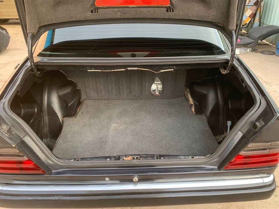 Продам срочно Мерседес чистая ешка