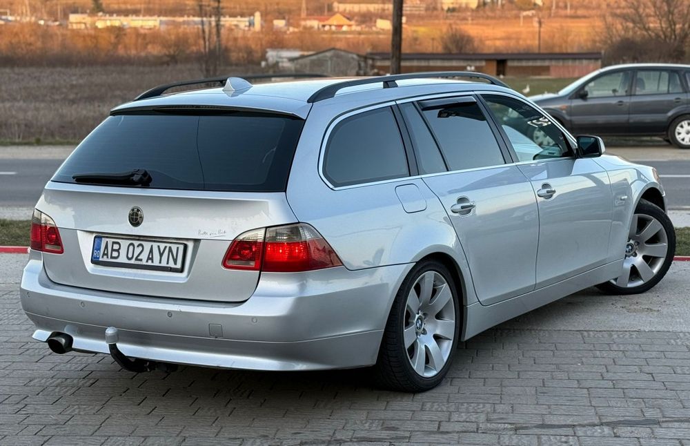 Vând  BMW Seria 5 e61 520d  

Motorizare -2.0 disel 163 CP
An-2005
Tra