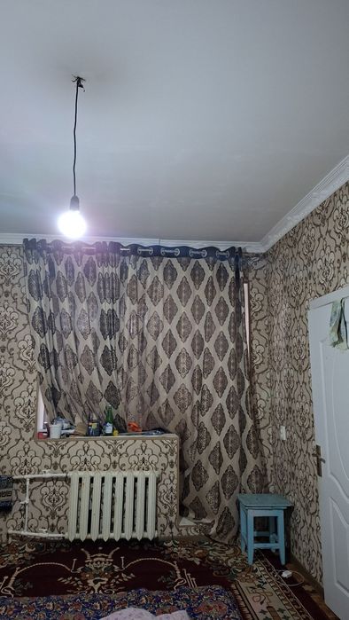 Сотилади Чилонзор 12 квартал 2 хонали