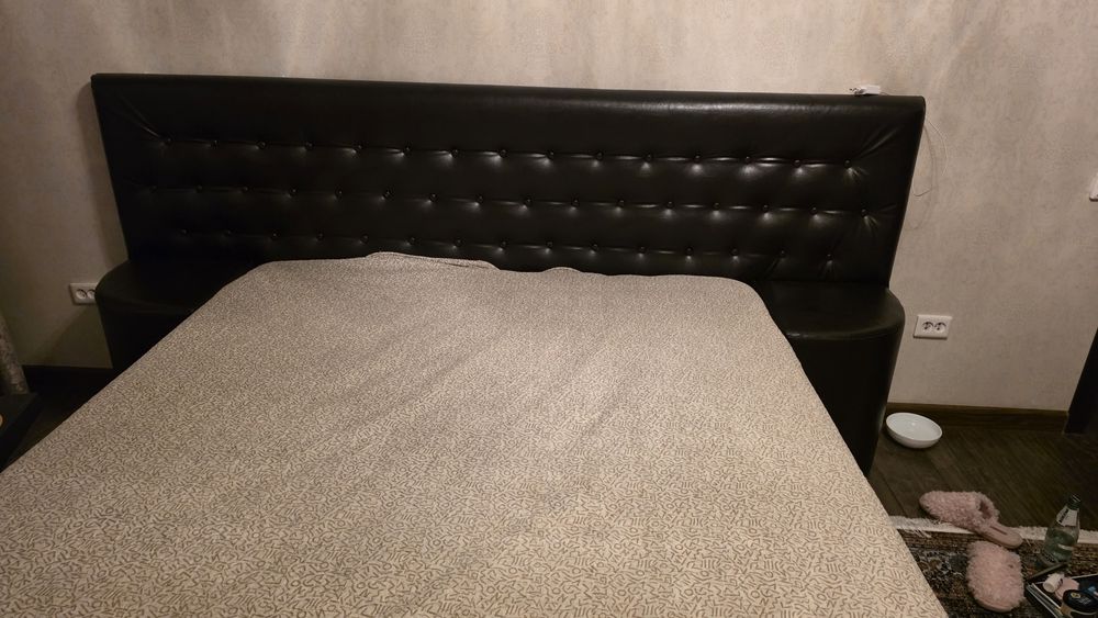 Отдам кровать 160/200