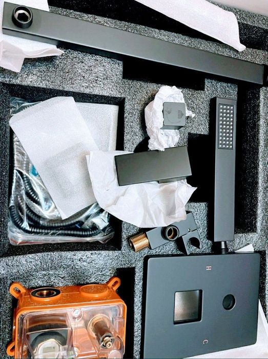 Чисто нов висококачествени душове за вграждане: Черен мат,Nicel,хром