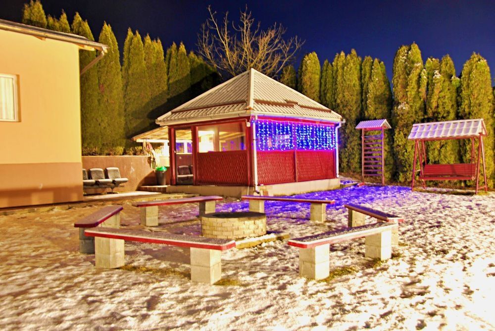 Vand Vila , Hala industriala , Casa de servitute , solar 500mp , 5000m