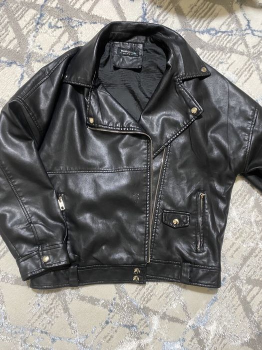 Куртка из эко кожи в идеальном состоянии размер l-xl !