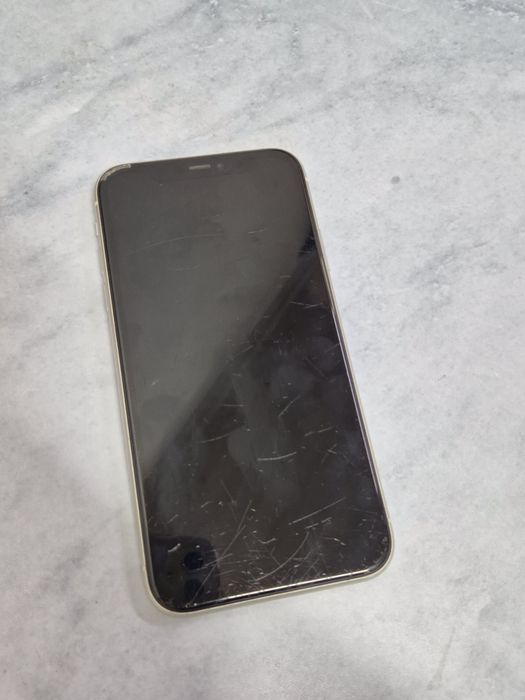 Apple iPhone 11 лот:124/1175