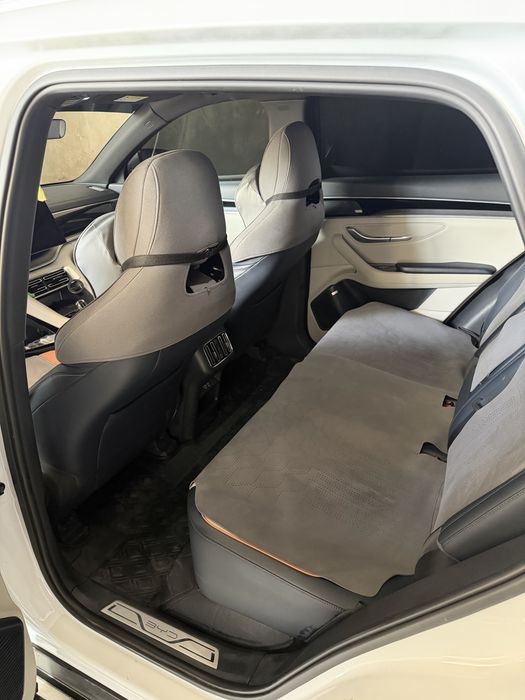 BYD chempion 605 sotiladi