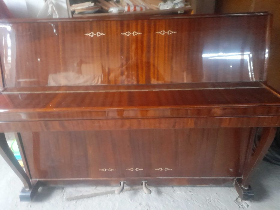 Продам  советское пианино ,,Юность"