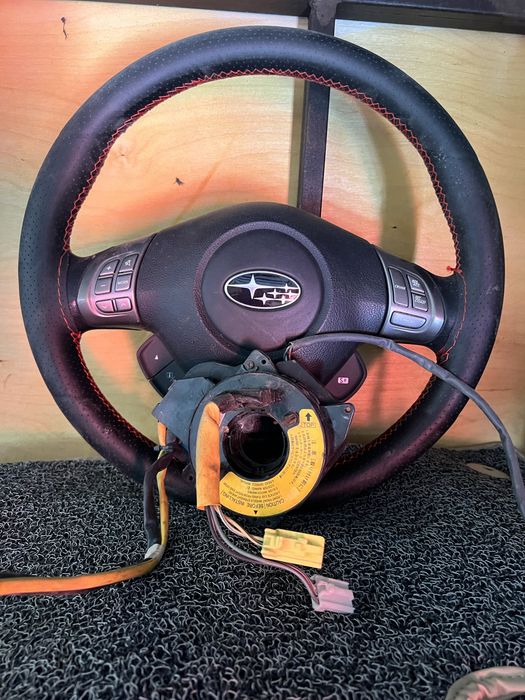 Предам Subaru руль и шлейф