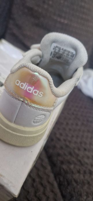 Adidasi fetite nr 23