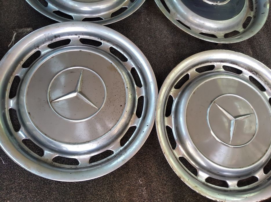 Метални тасове за Мерцедес (ретро)