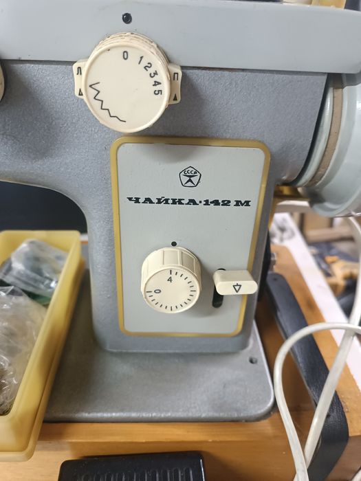 Продам швейную машину