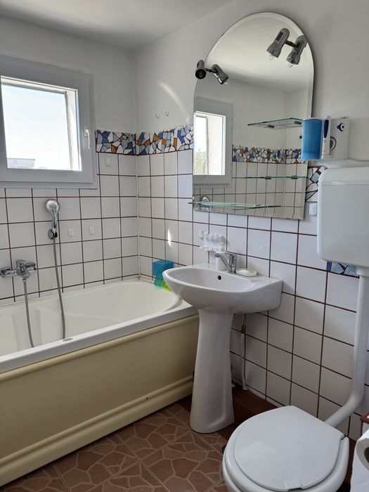 Inchiriez apartament 3 camere Oradea