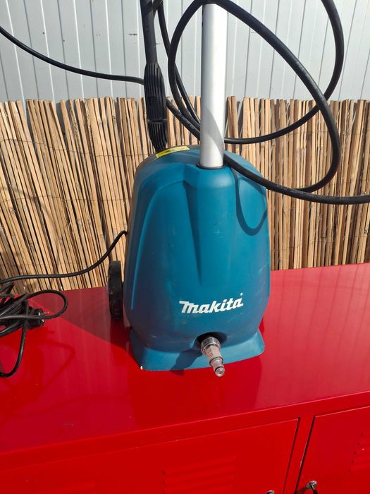 Водоструйка  MAKITA