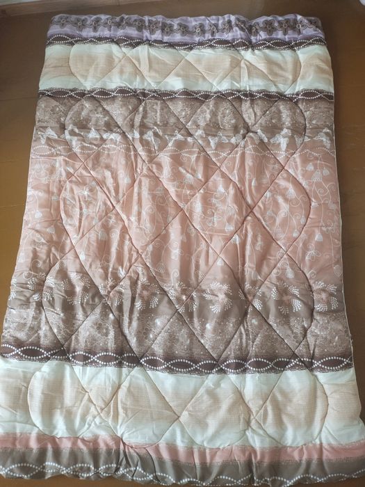 Одеяла и пододеяльники