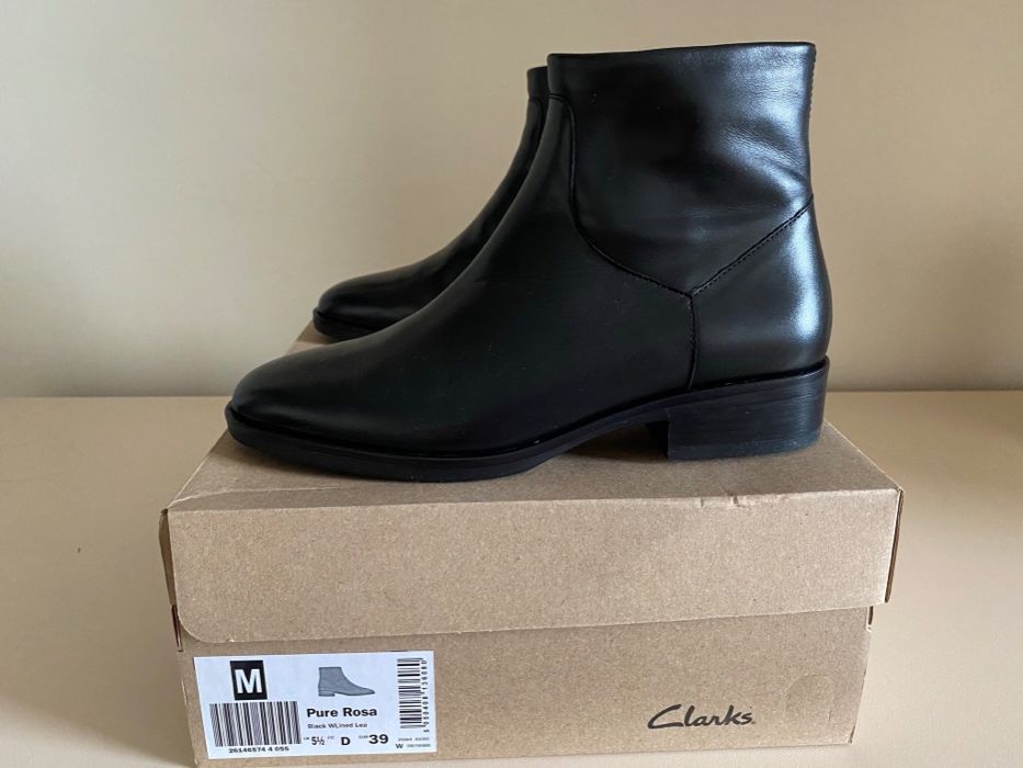 Чисто нови обувки Camper, боти Clarks, сандали Hogl