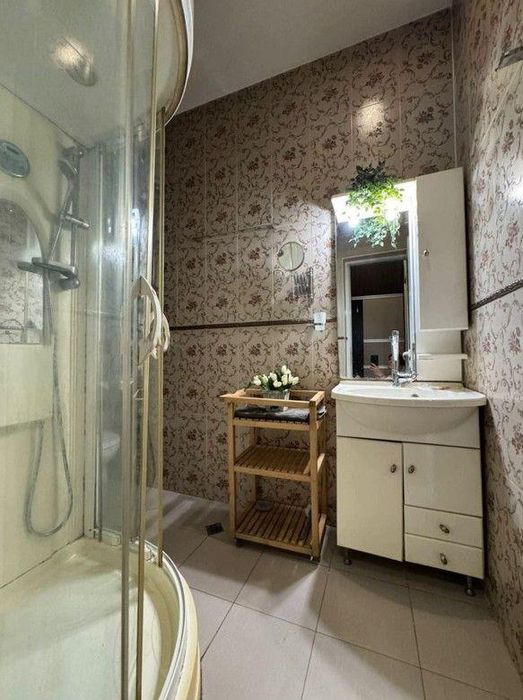 Дава се под наем Четиристаен апартамент в София, Център - 105 кв.м за 1000 € - Снимка #11