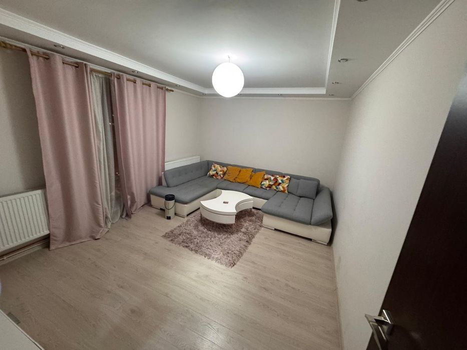 Inchiriez apartament cu 2 camere in centrul Civic