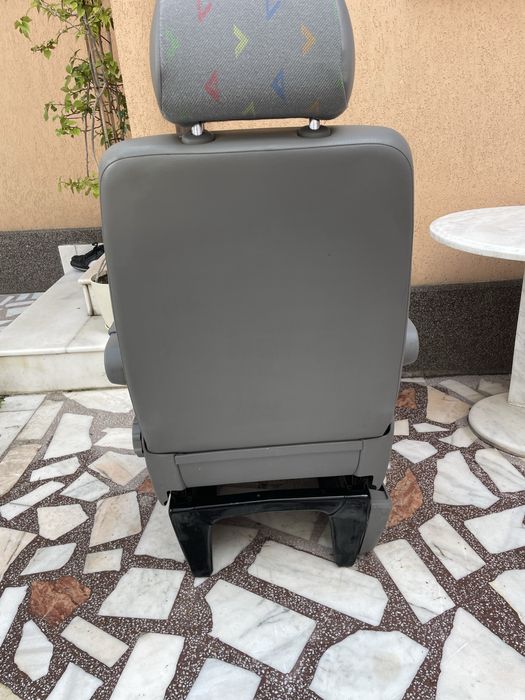 Scaun pasager Volkswagen T5 cu cotiere si incalzire impecabil pret 1000 lei