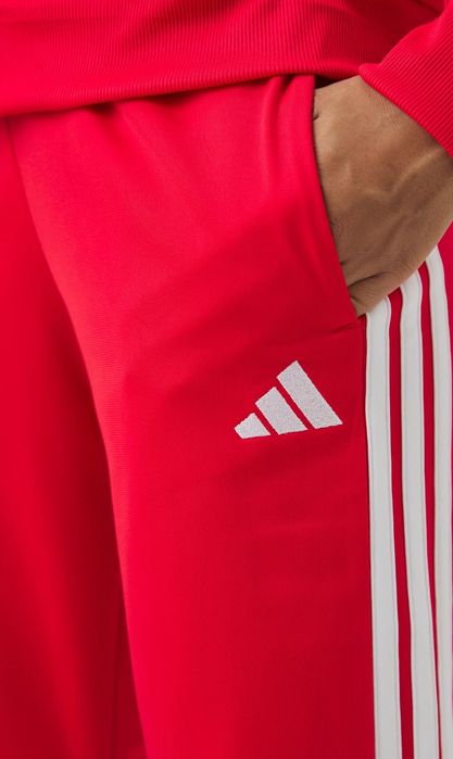 ***ПРОМОЦИЯ***Оригинален екип на Адидас! Л, ХЛ