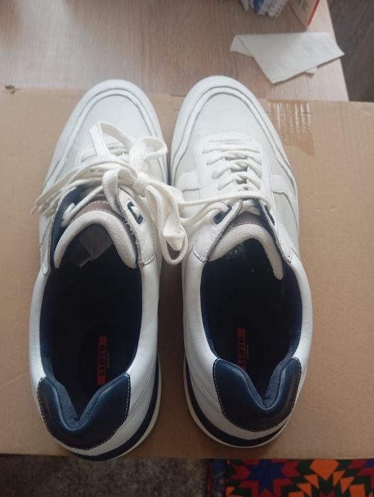 Кроссовки бренд LLOYD