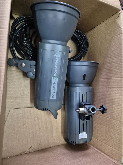 Lumini Studio DYNAPHOS EXPERT 300  cu Stative Umbrele Filtre