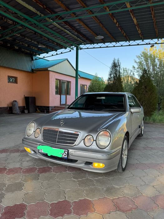 Mercedes benz E280