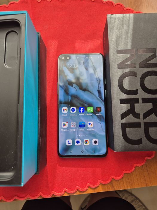 Telefon One Plus Nord