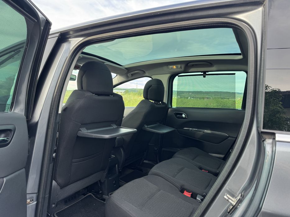 Peugeot 5008 2.0 Hdi *2012* Navi / Panoramic / Euro 5