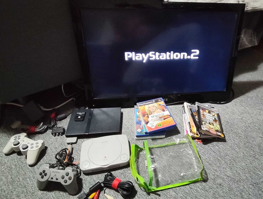 două console funcționale, PS ONE și PS 2 PlayStation