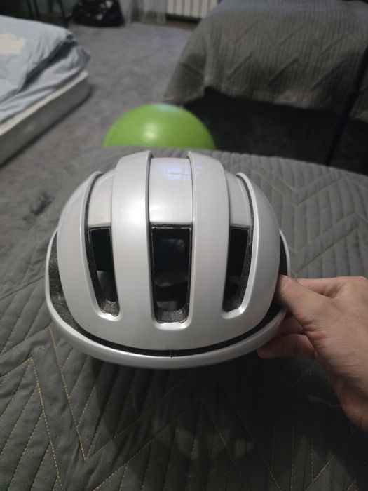 продам велосипедный шлем poc