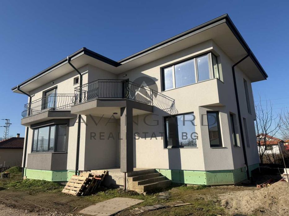 Продава се Къща в с. Златитрап, Област Пловдив - 263 кв.м за 703 €/кв.м - Снимка #20