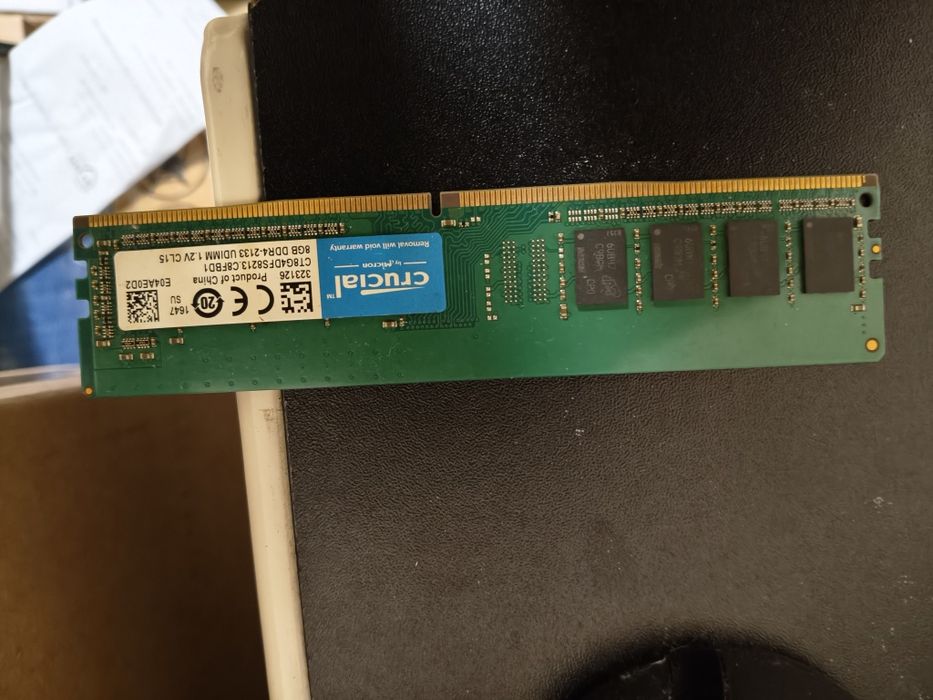 Vând RAM DDR4 8GB 2133 Crucial