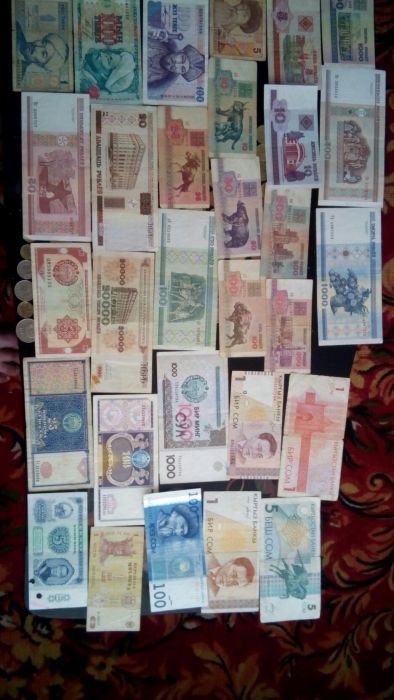 Продам коллекцию банкнот и монет