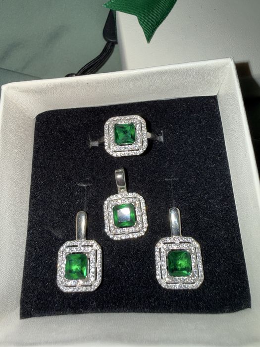 Продам наборы из серебра