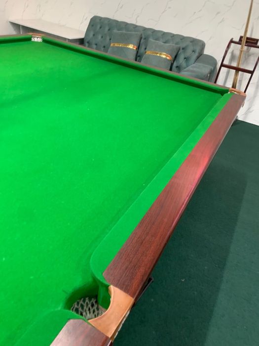 Бильярдный стол
