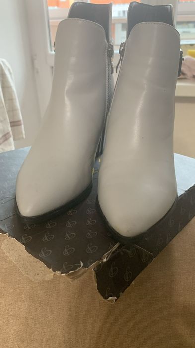 Продам сапожки женские