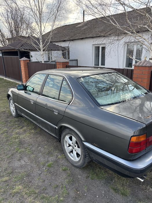 Продам бмв е34 в хорошем состояние
