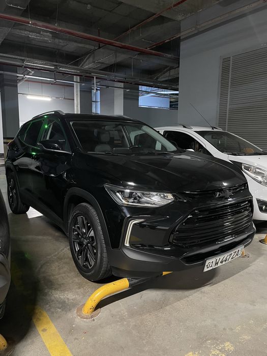 Tracker Premier sotiladi