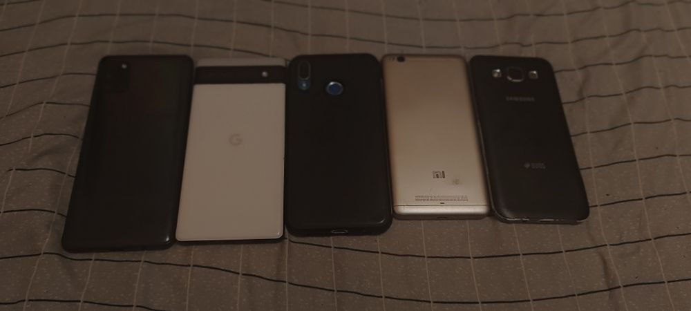 Продается телефон