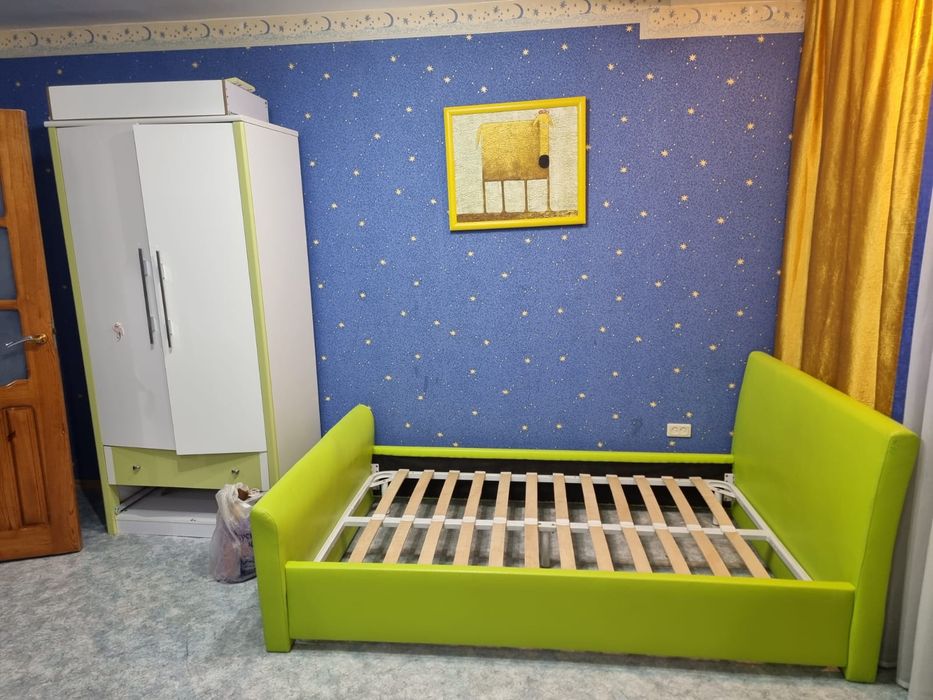 Продам детскую стенку