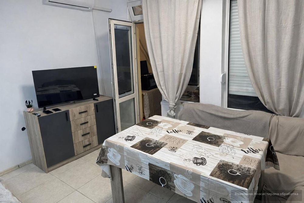 Дава се под наем Едностаен апартамент в Бургас, Център - 30 кв.м за 328.95 € - Снимка #2