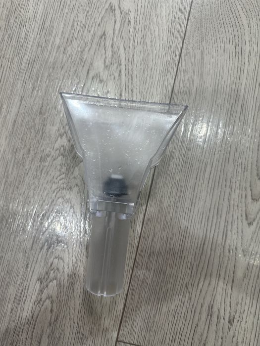 Продам моющий пылесос для химчистки Karcher Puzzi 10/1