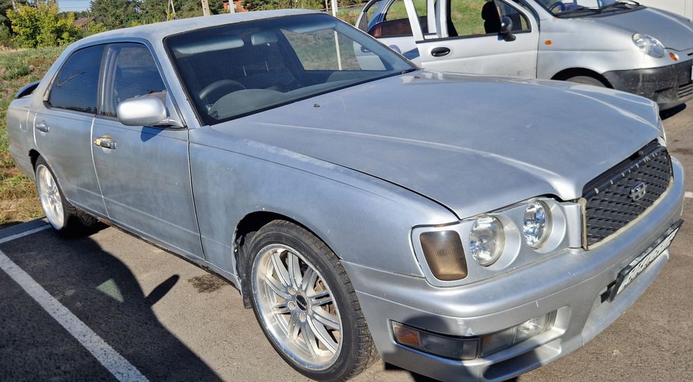Nissan Cedric Y33 96