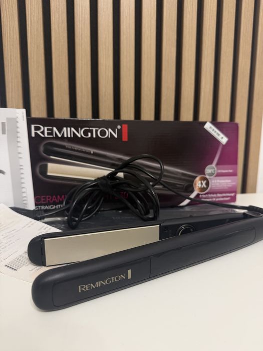 Placă de îndreptat părul Remington S3500 Ceramic Straight 230